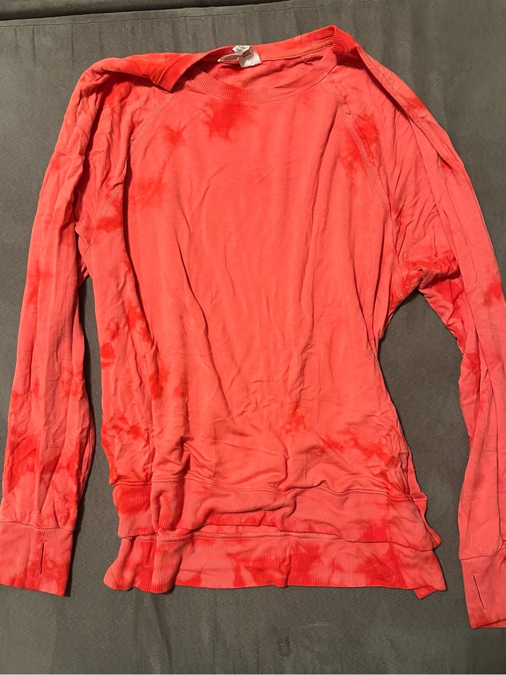 Women’s Long Sleeve Crewneck Top in Coral Red